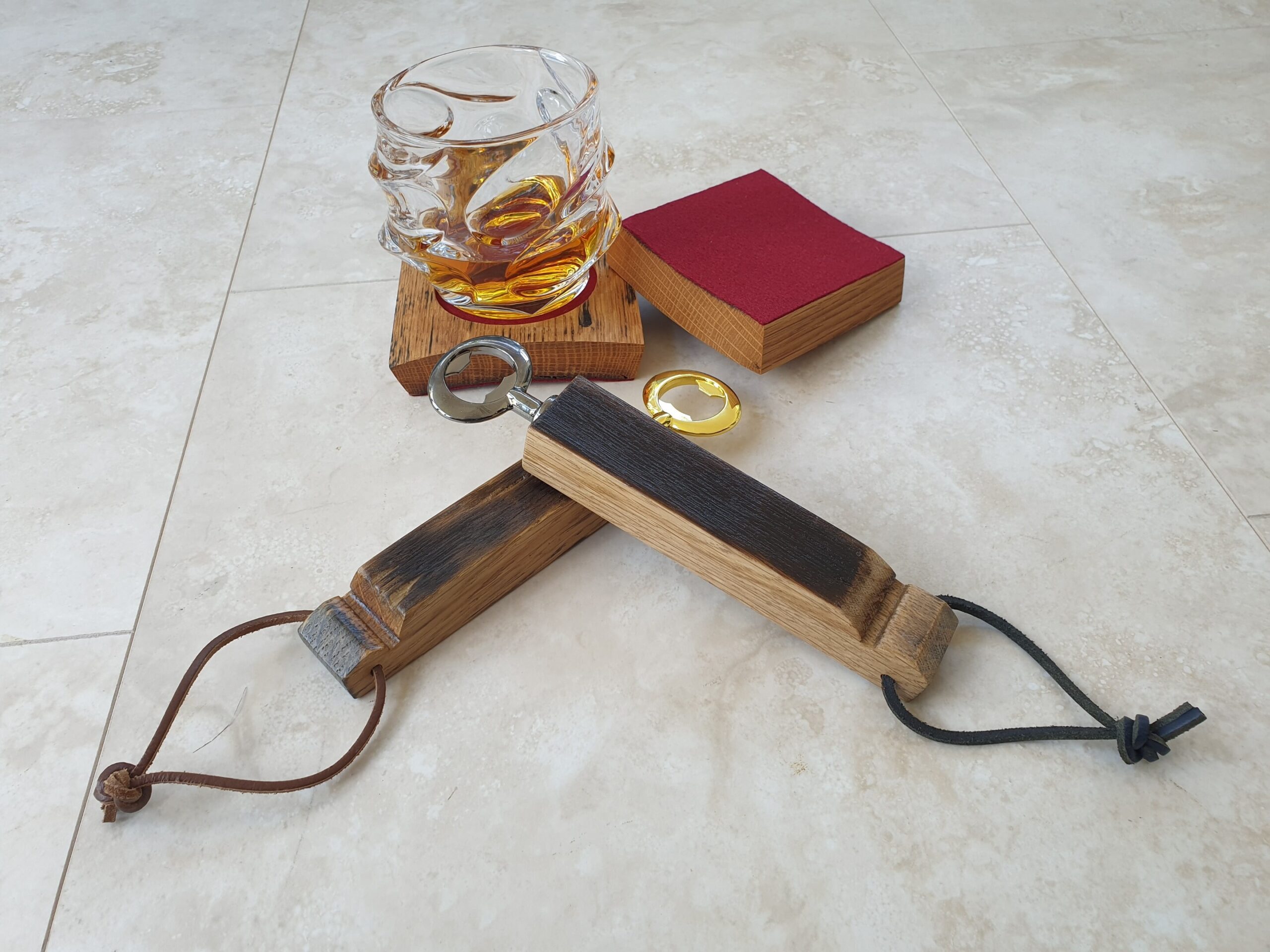 Loch Lomond Oak Whisky Barrel Set: Clock, Coaster, Bottle Opener - Image 7