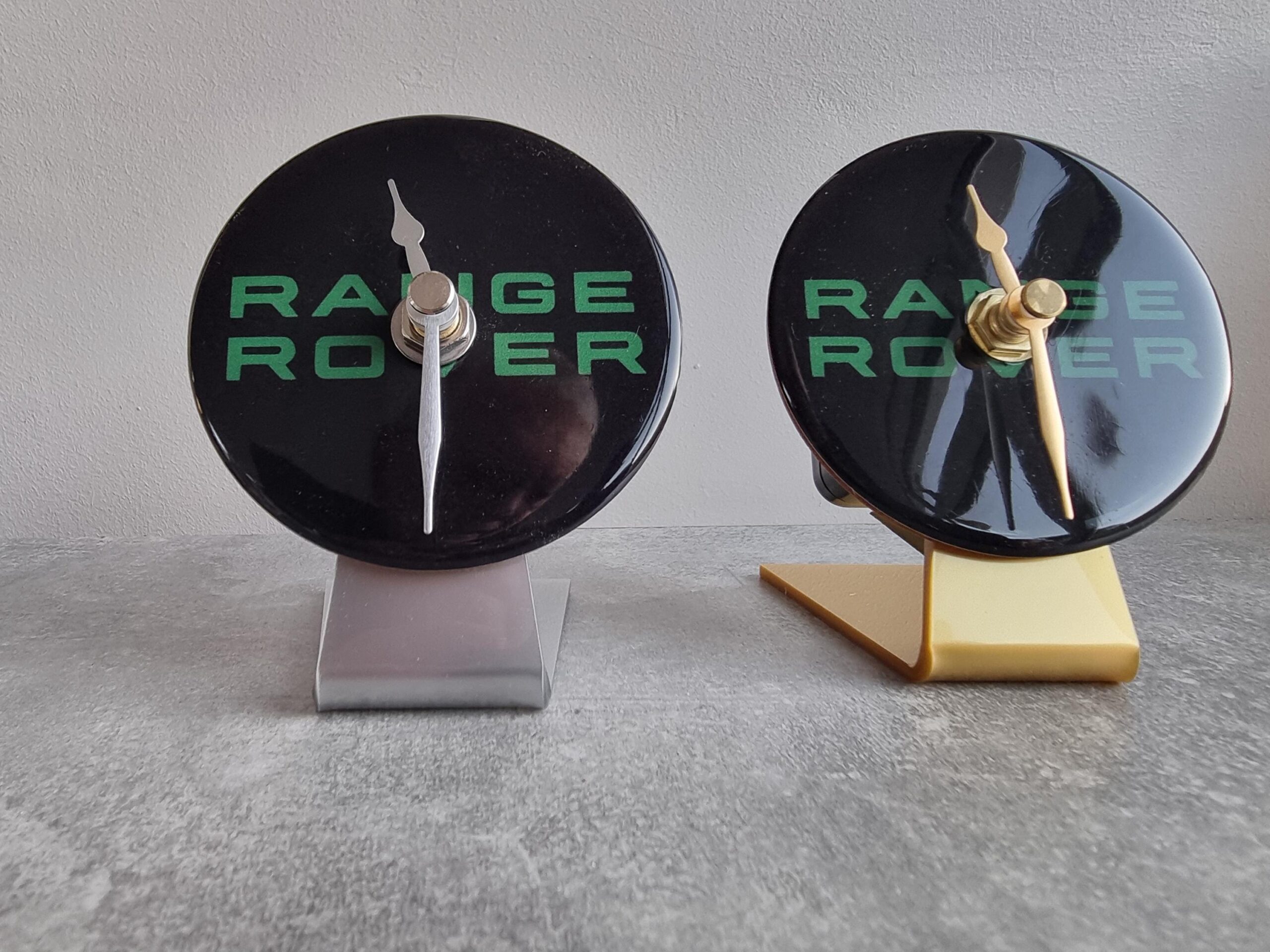 Range Land Rover Table Desk Top Clock 82mm Car Wheel Badge Emblem Owners Club - Image 6