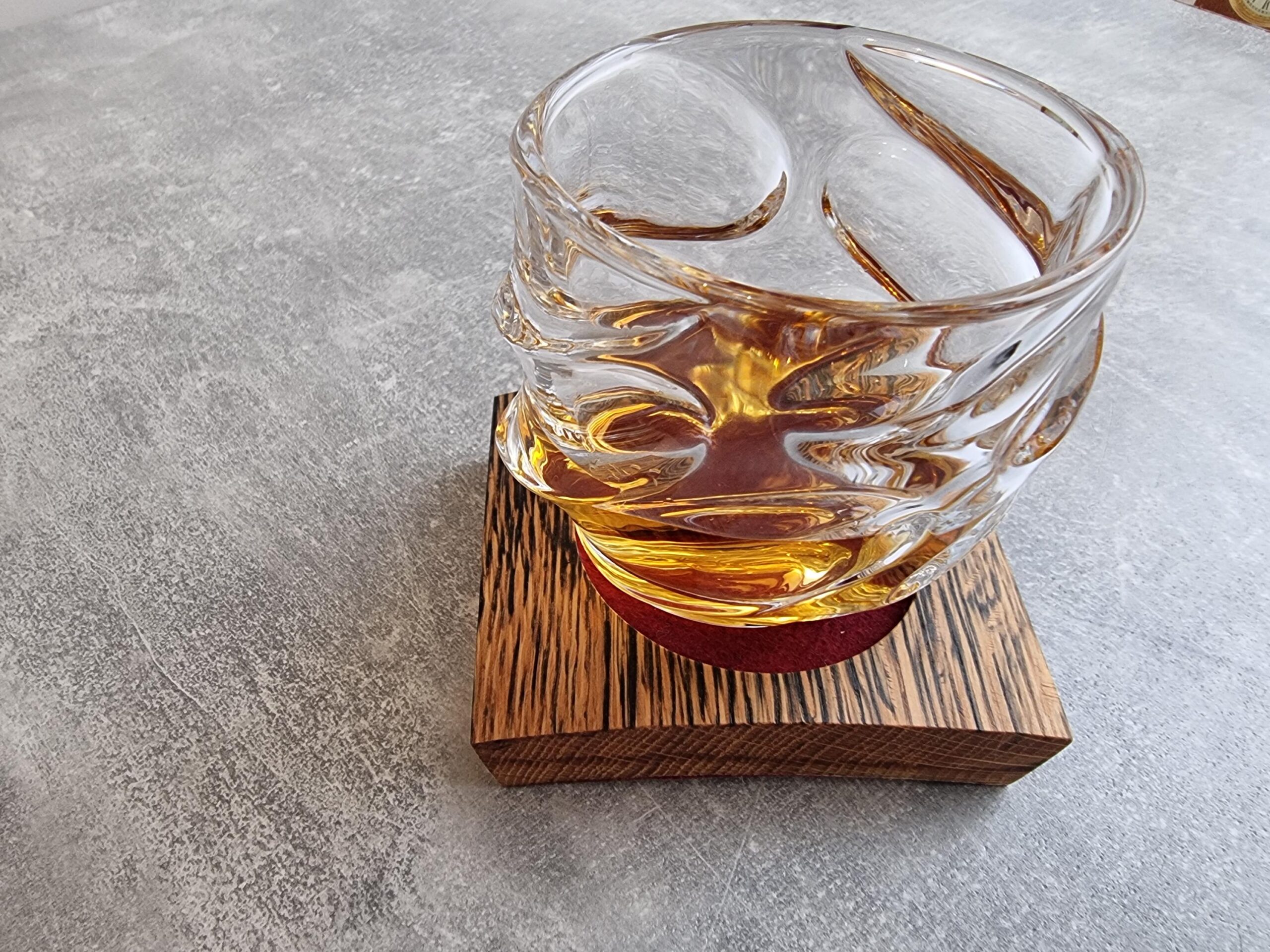 Loch Lomond Oak Whisky Barrel Set: Clock, Coaster, Bottle Opener - Image 4